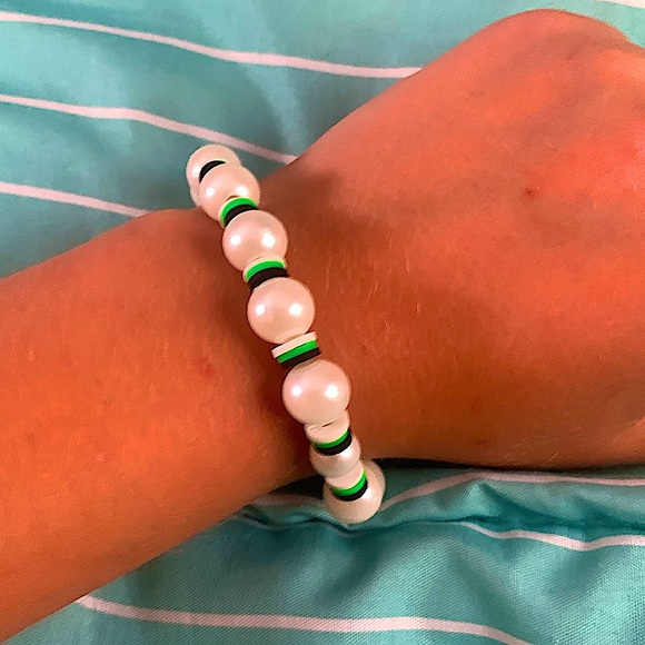 Variety of stickers with every purchase - Picture 2 of 3